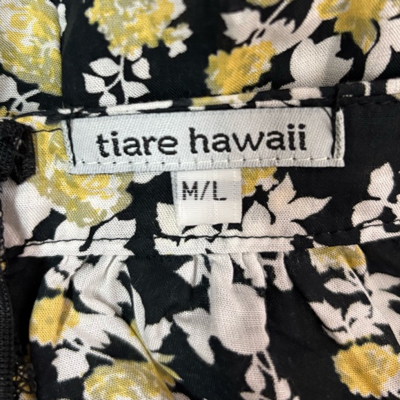 Tiare Hawaii Skirt Floral Mini Black Yellow White Size M/L - Picture 3 of 4